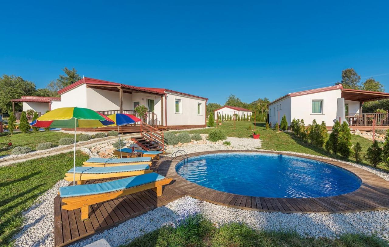 Holiday Park Village Jelovci Kringa 外观 照片