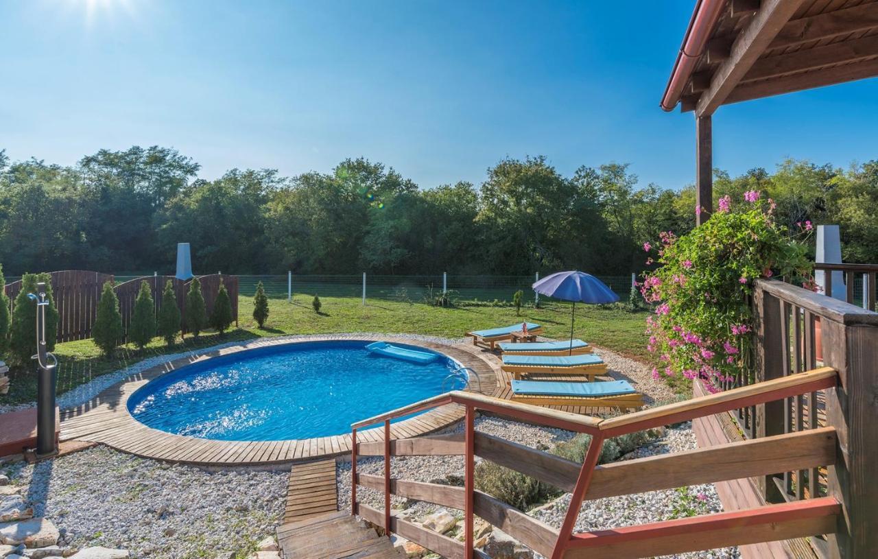 Holiday Park Village Jelovci Kringa 外观 照片