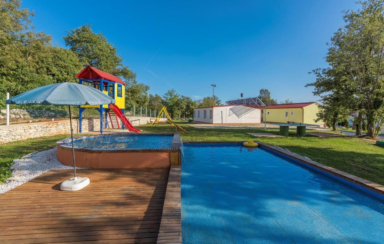Holiday Park Village Jelovci Kringa 外观 照片
