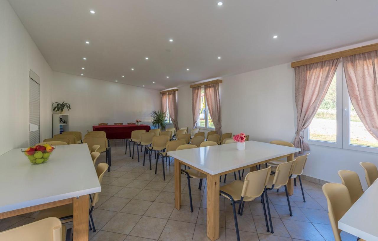 Holiday Park Village Jelovci Kringa 外观 照片