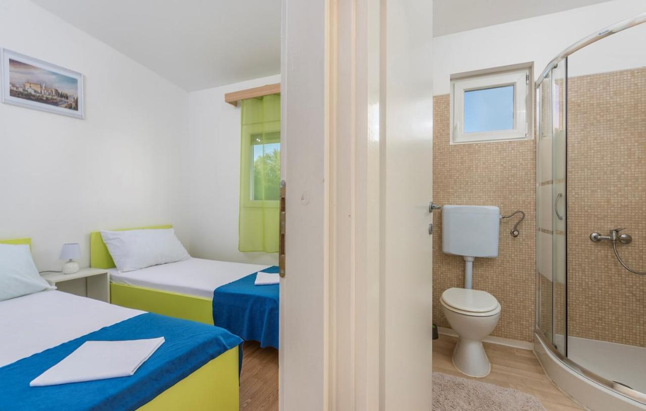 Holiday Park Village Jelovci Kringa 外观 照片