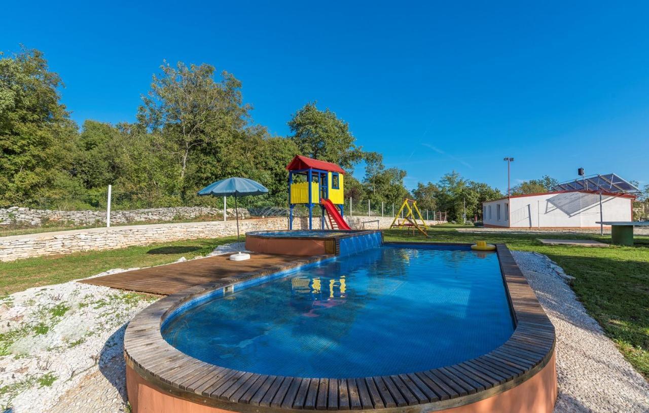 Holiday Park Village Jelovci Kringa 外观 照片