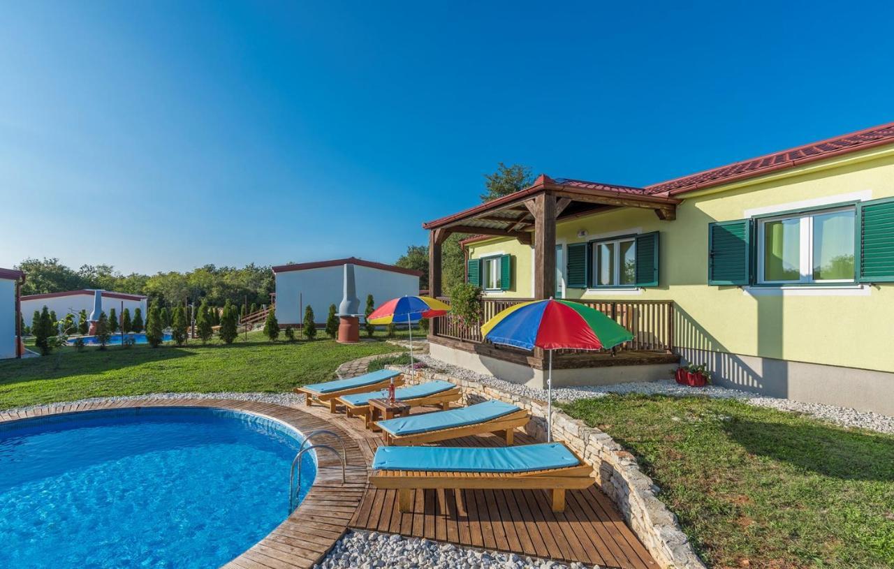 Holiday Park Village Jelovci Kringa 外观 照片